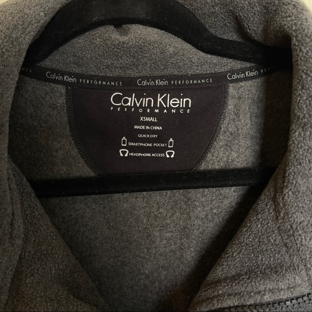 Calvin Klein Gray fleece size extra small - Picture 2 of 3